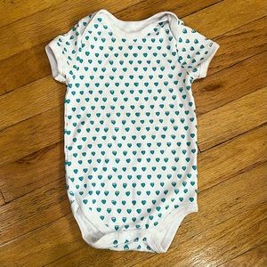 Roller Rabbit Onesie Teal Hearts (6-9 mos)